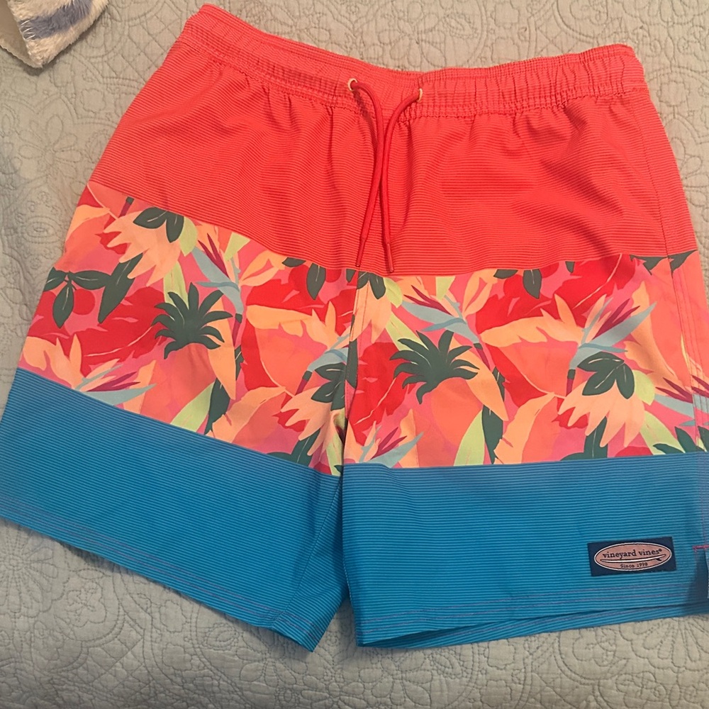 Vineyard Vines Men's Coral and Blue Floral Swim Shorts